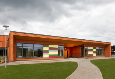 front-entrance-to-an-elementary-school-2026-03-25-01-01-02-utc