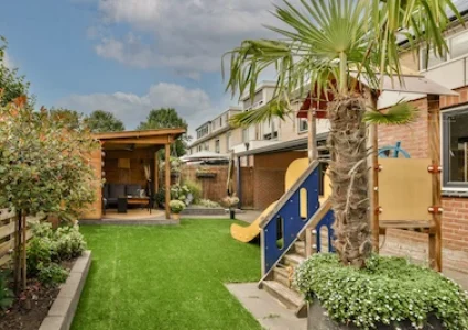 neat-patio-with-sitting-area-with-playground-2026-03-18-13-47-02-utc